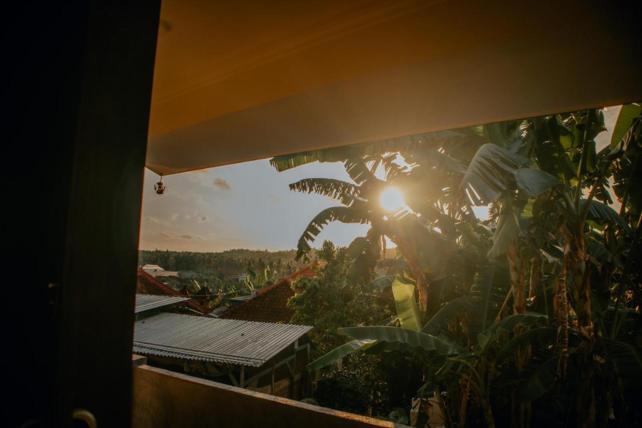 Prasi Sunrise Homestay Toyapakeh Exterior foto